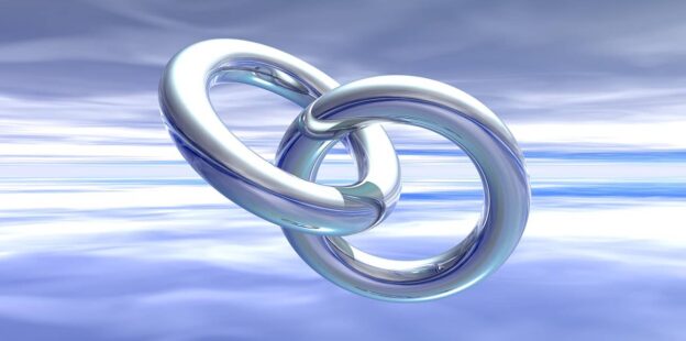 Anneaux évoquants le linking